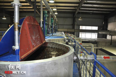 生活垃圾变废为宝 每吨废油可提炼0.8吨生物柴油